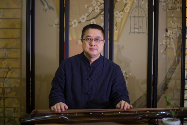 古琴家、画家高建国专访：一弹流水一弹月，七弦琴上行墨云