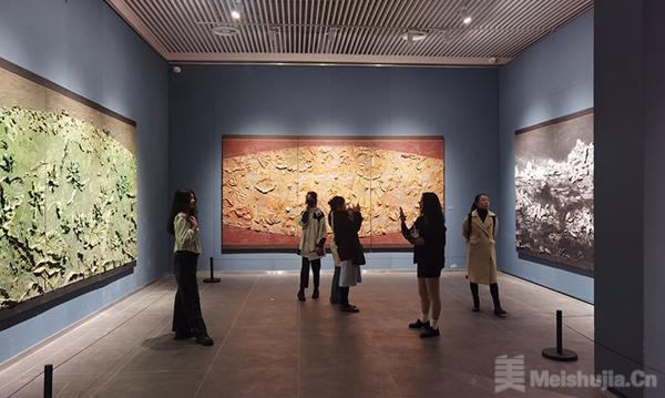 张国龙大型空间艺术展在湖南长沙李自健美术馆开幕