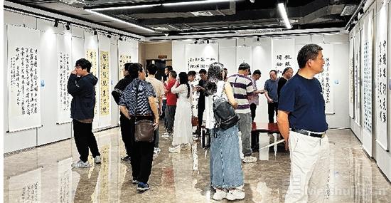 浙东运河文化书法展亮相杭州滨江