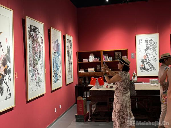 澄怀味象——庆祝中国共产党成立103周年崔燕画展开幕