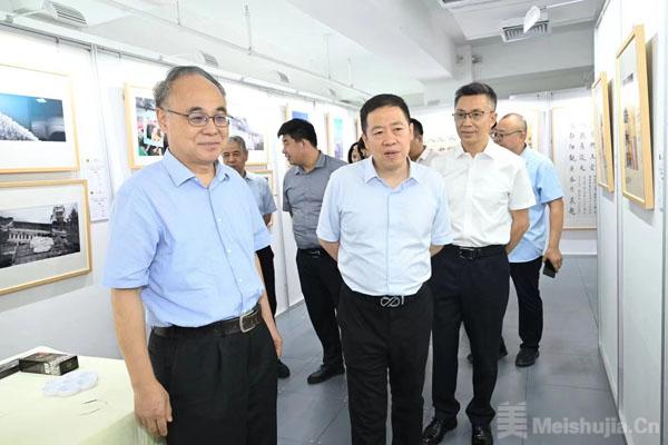 中国人保杯寻找最亮的星”全国书画摄影巡展正式启动