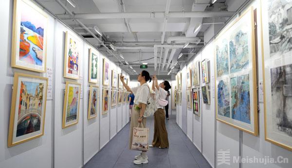 中国人保杯寻找最亮的星”全国书画摄影巡展正式启动